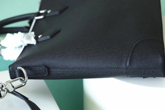 LOUIS VUITTON Slim NV Briefcase 0808